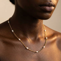 Thumbnail for Ras-de-Cou Perles Délicates