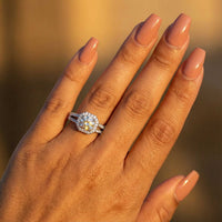 Thumbnail for La Carrée