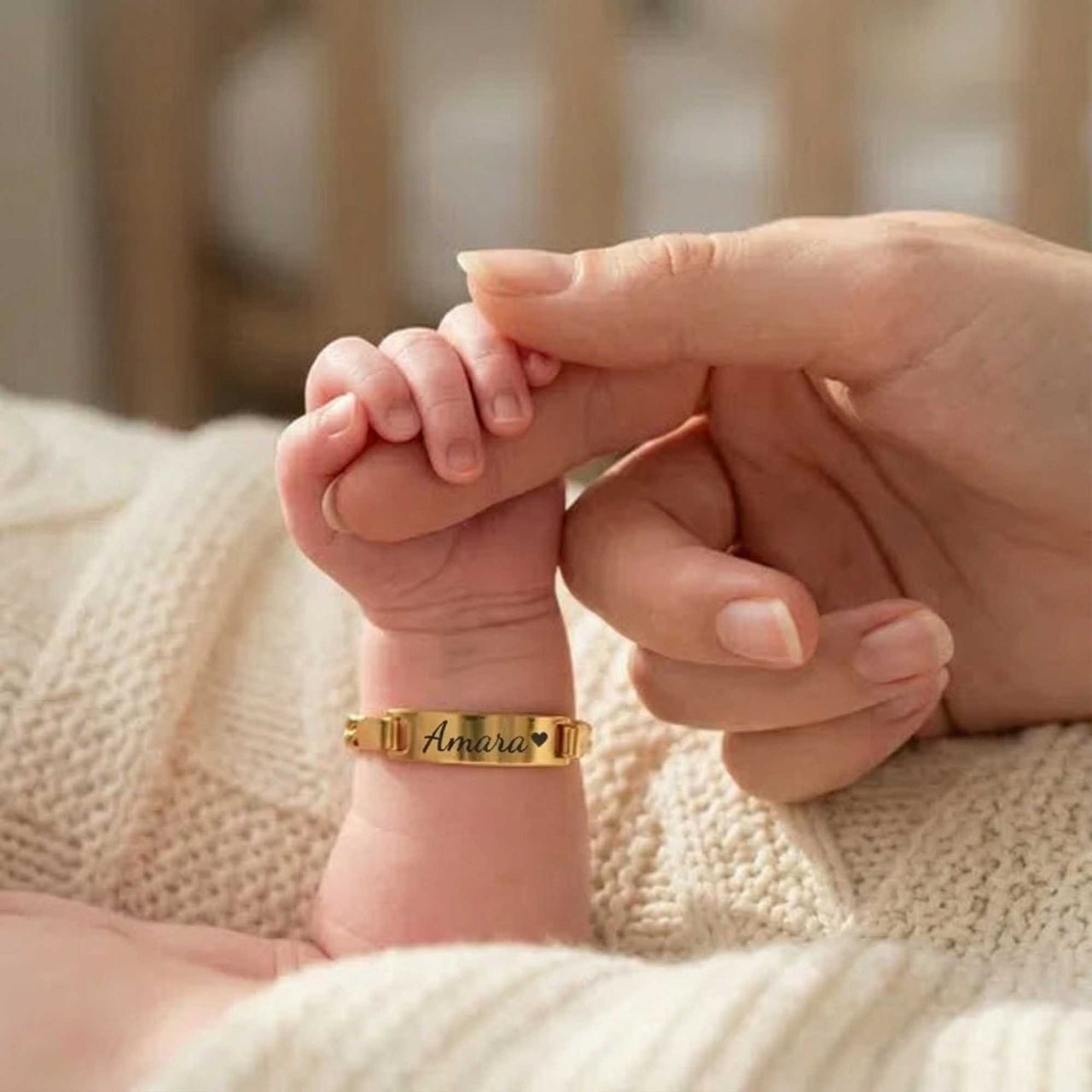 Bracelet Bébé Fille Or Jaune 9 Carats Personnalisé 12 Cm - Esclave 3x1 CZ Mat Brillant
