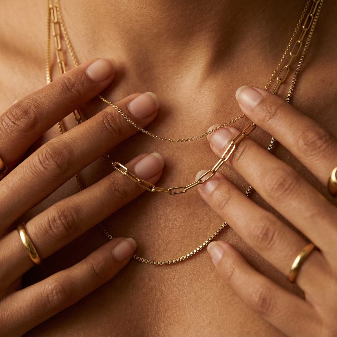 Collier Saona Triple Rangs