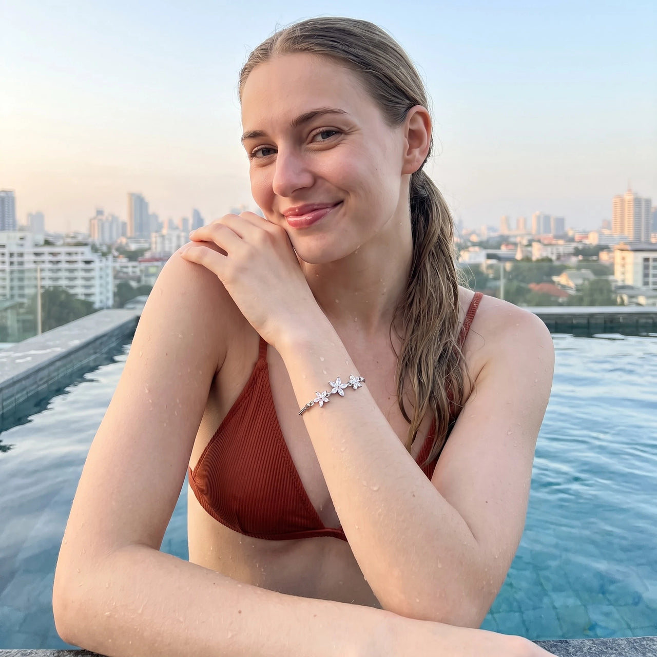 Bracelet fleur — photo portée au bord de l'eau, argent | SKU: 422177-white-gold-XS-S