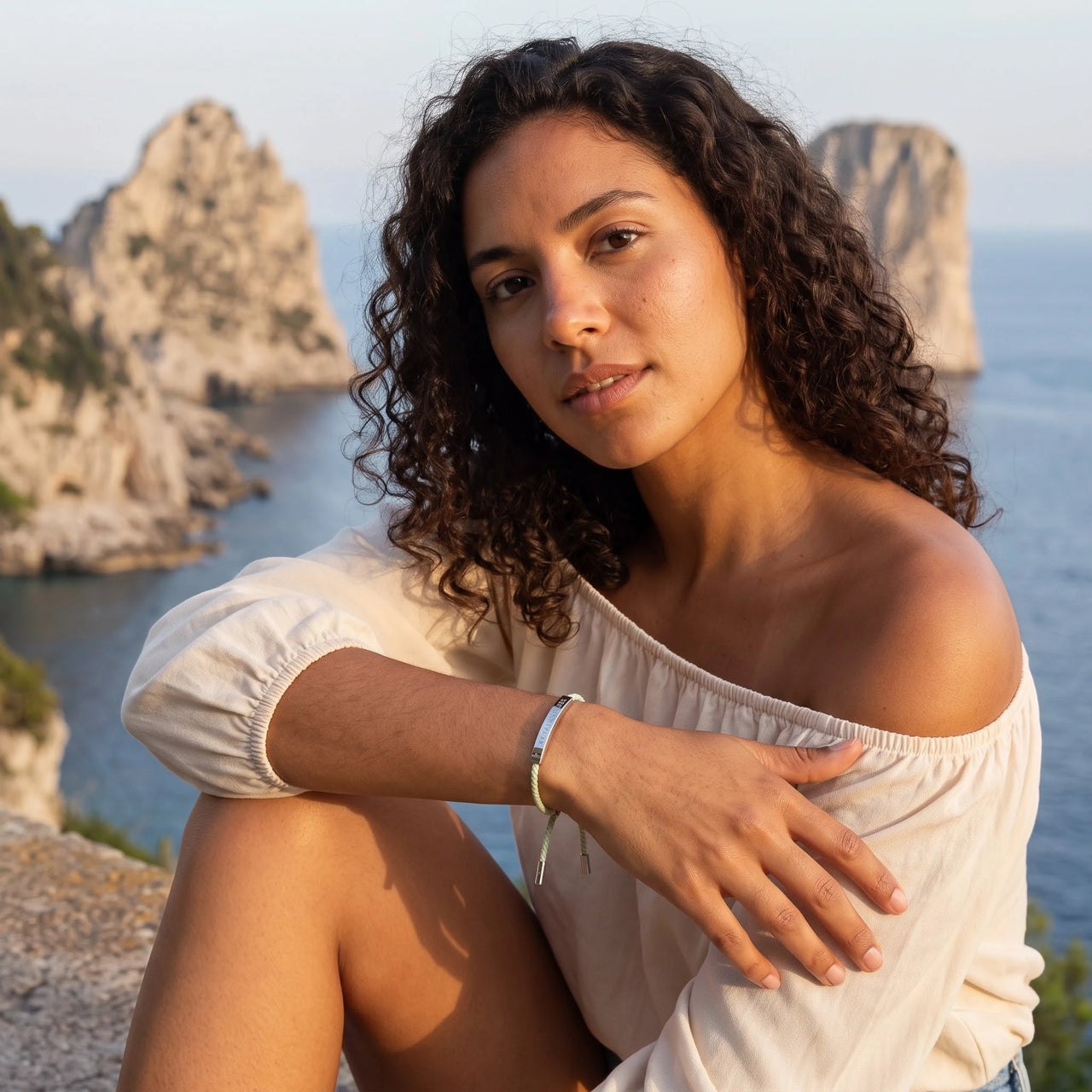 Bracelet amitié — photo portée en escapade, argent | SKU: lanature-wg