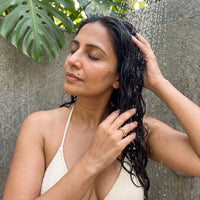 Thumbnail for Bague papillon — photo portée sous la douche, waterproof, or | SKU: lepapillon