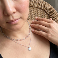 Thumbnail for Collier superposé — photo portée, taille réelle, argent | SKU: le-tendance-wg