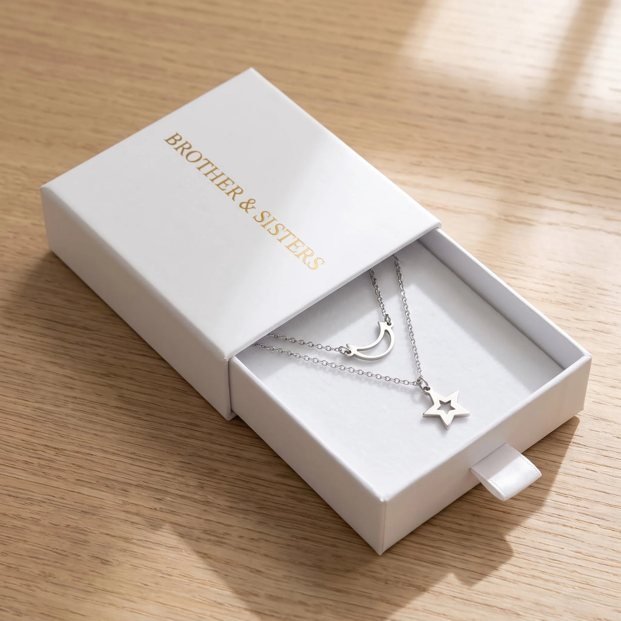 Collier étoile — dans l'écrin cadeau, argent | SKU: letoile-wg