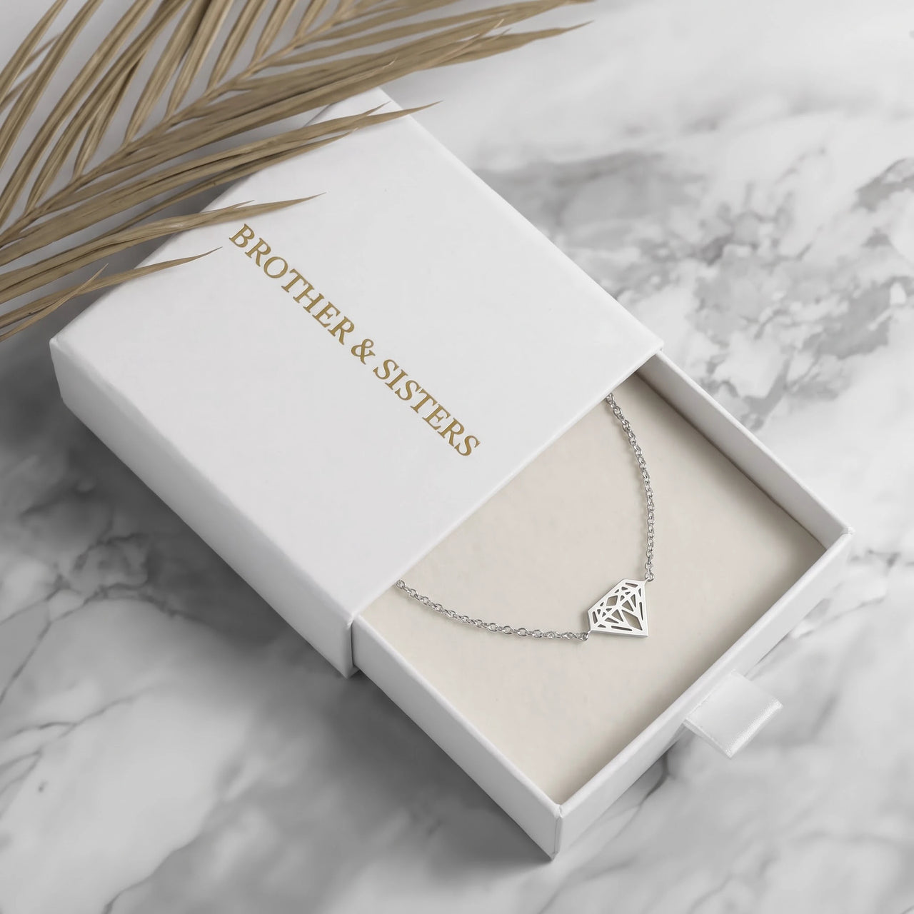 Bracelet minimaliste — dans l'écrin cadeau, argent | SKU: 11662607-white-gold