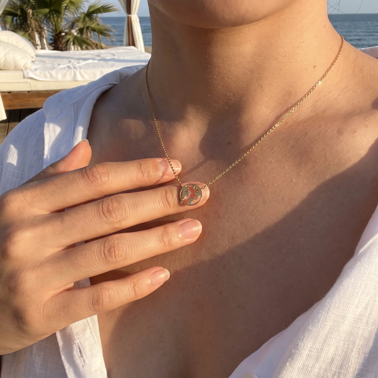 Collier fin femme — photo portée, taille réelle, or | SKU: 22173453-gold