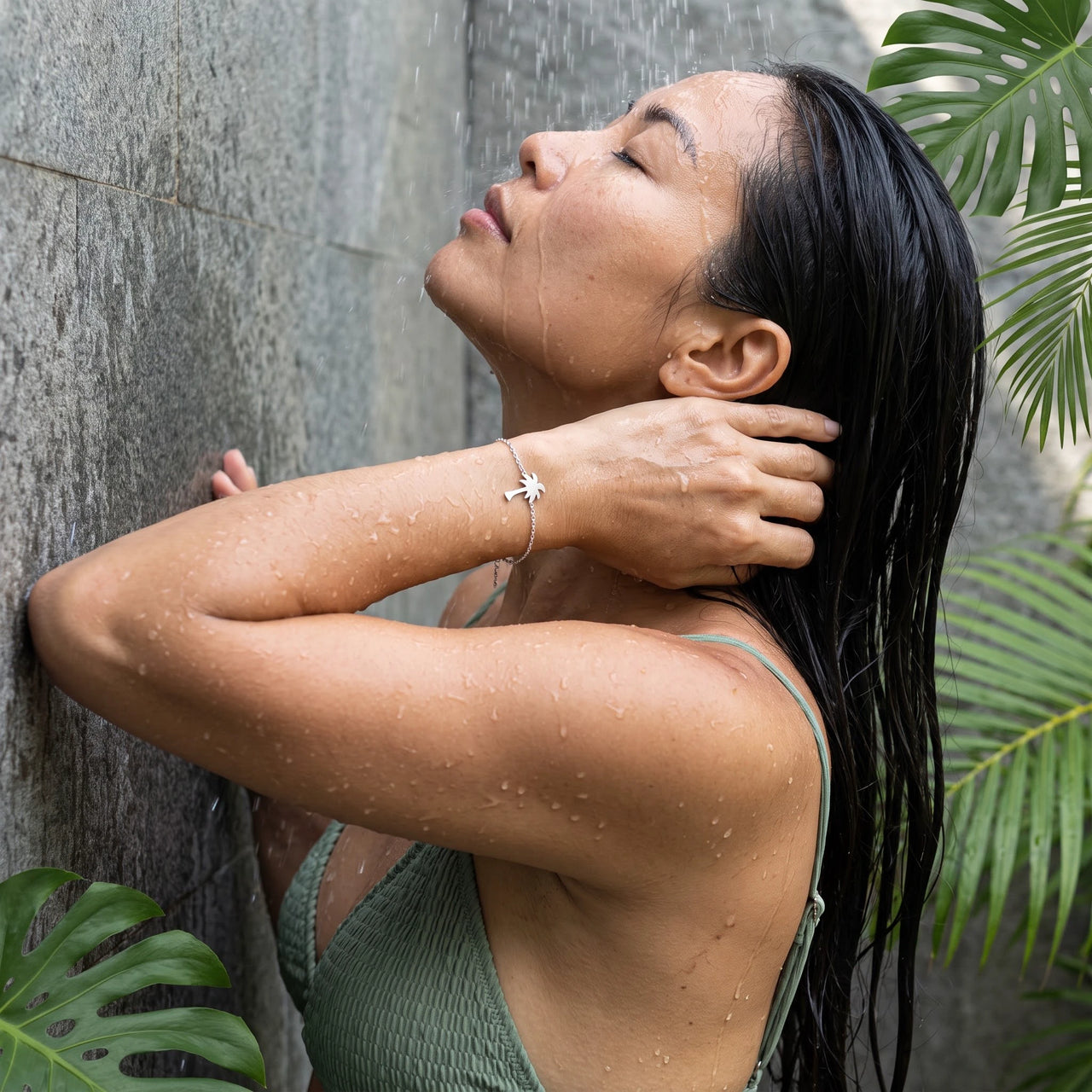 Bracelet palmier — photo portée sous la douche, waterproof, argent | SKU: 7819407-silver-plated