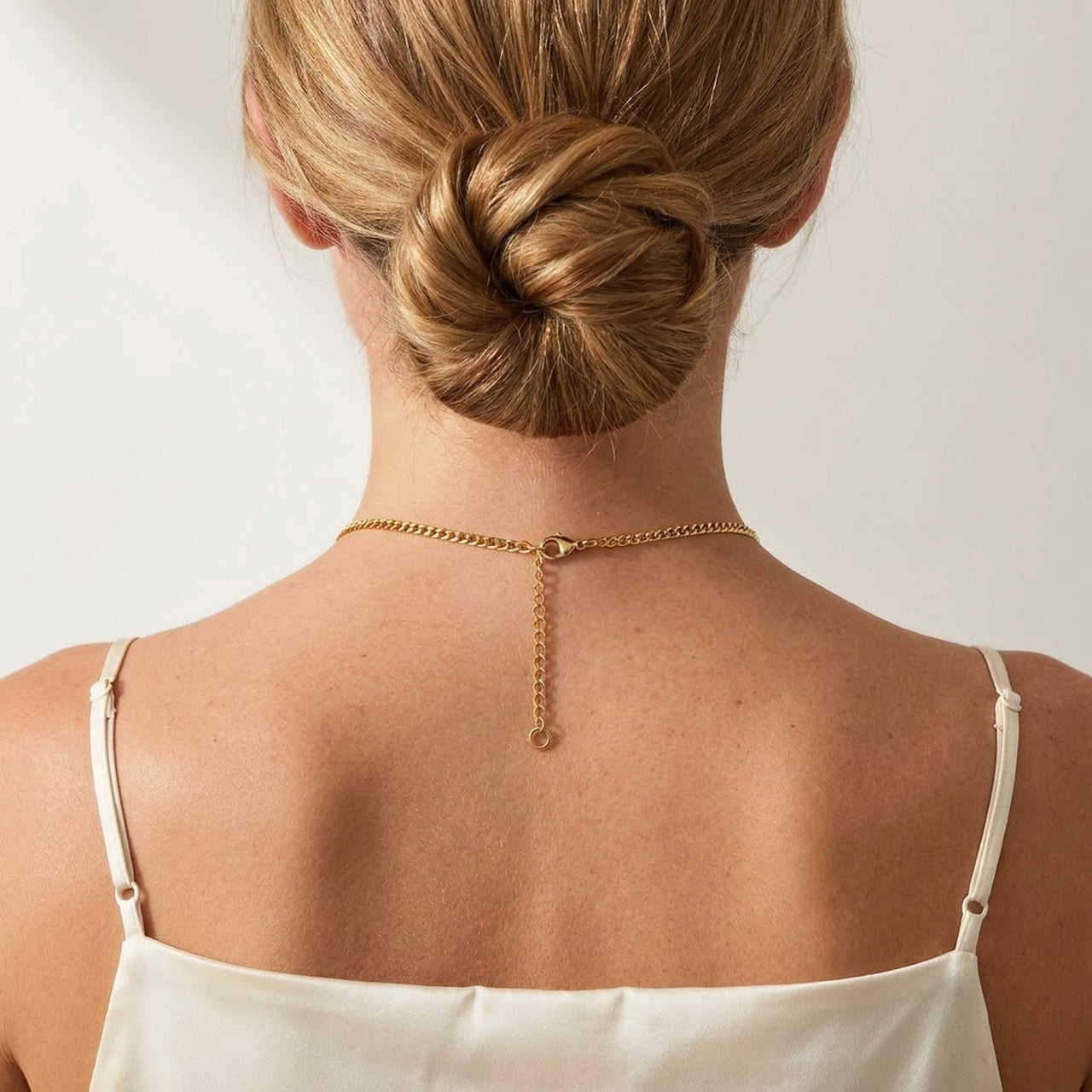 Back of the neck showing the lobster clasp and extension chain of the gold photo necklace | SKU: TPH-OCTN-GOLD