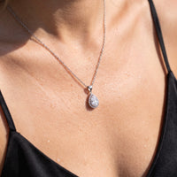 Thumbnail for Collier goutte — gros plan sur les détails, argent | SKU: 505415-white