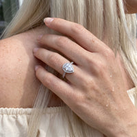 Thumbnail for Bague poire — gros plan sur les détails, argent | SKU: 505162-4.5-silver