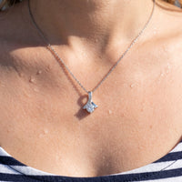 Thumbnail for Collier noeud — gros plan sur les détails, argent | SKU: 6309048