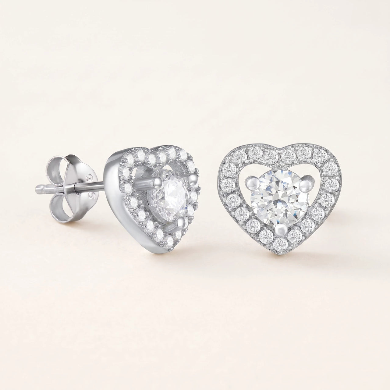 Boucles d'oreilles coeur — photo produit sur fond blanc, argent | SKU: 1953493