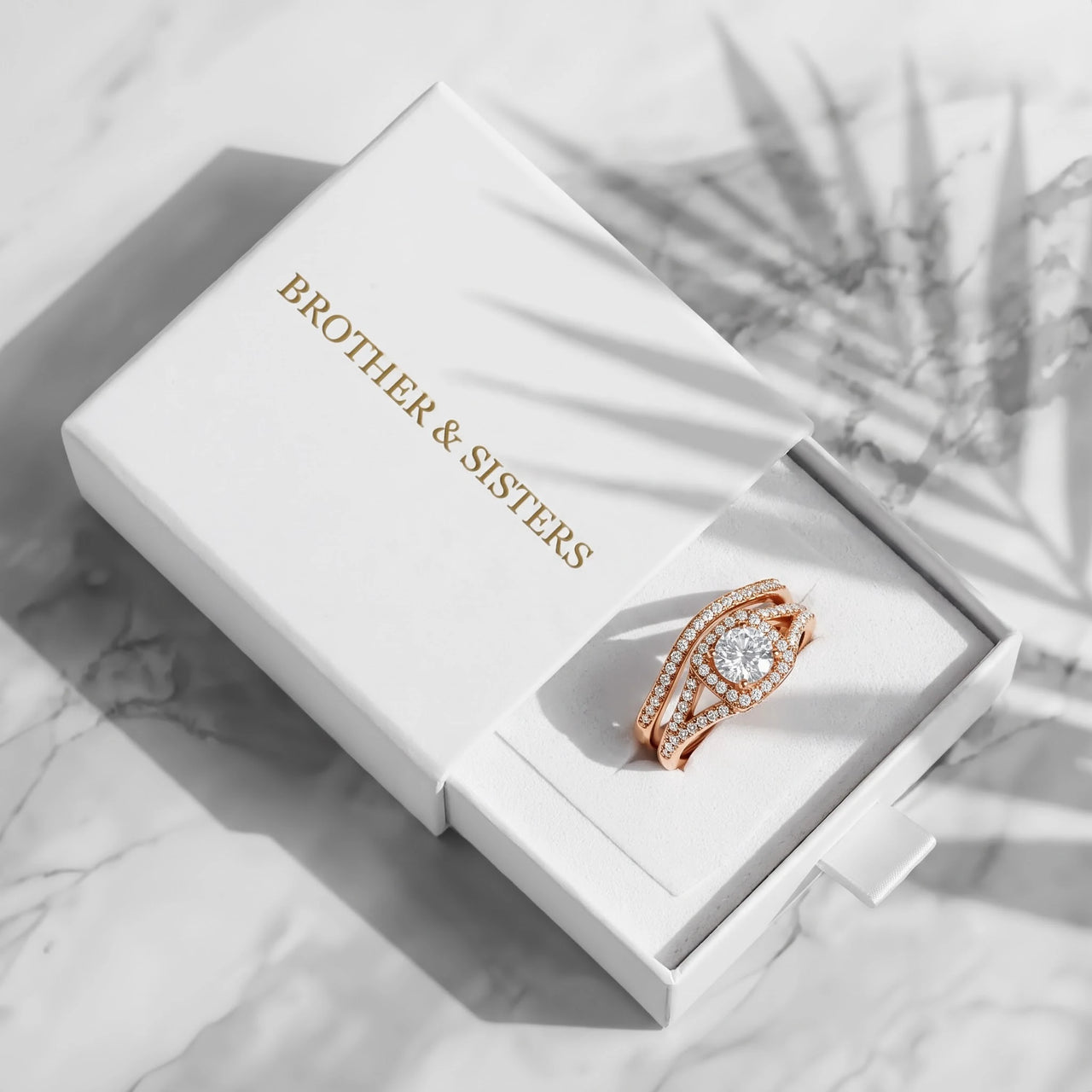 Alliance et bague de fiançailles — dans l'écrin cadeau, or rose | SKU: 497080-4.5-rose-gold