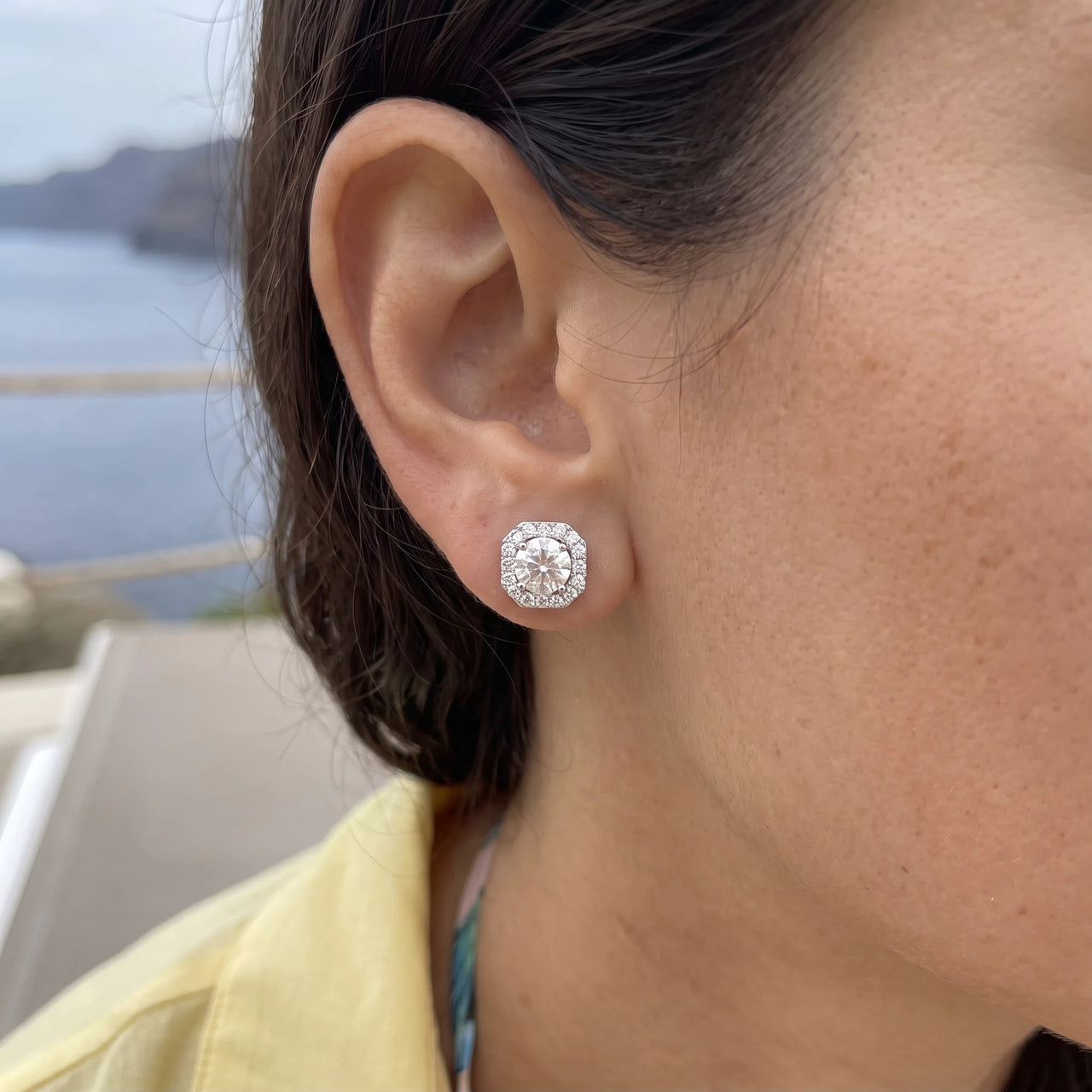 Boucles d'oreilles brillantes — gros plan sur les détails, argent | SKU: 505263