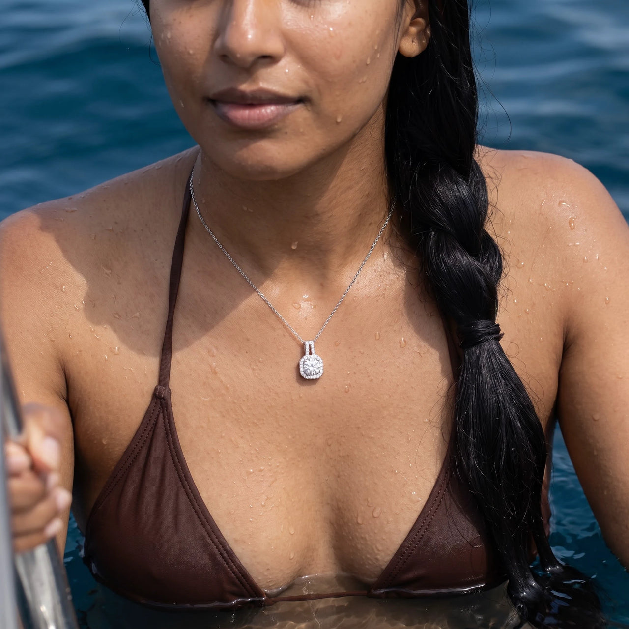 Collier carré — photo portée dans l'eau, waterproof, argent | SKU: 505762