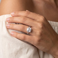 Thumbnail for Bague coussin — gros plan sur les détails, argent | SKU: 497131-4.5-silver