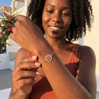 Thumbnail for Bracelet arbre de vie — photo portée, geste du quotidien, or | SKU: 18963309-gold